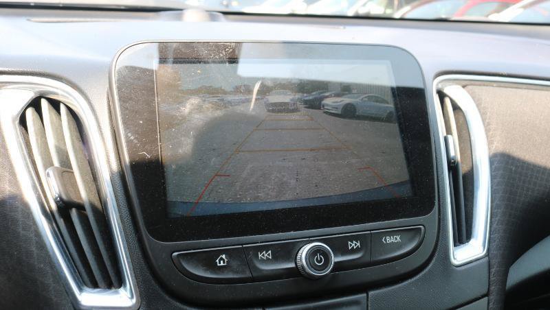 Used 2018 Chevrolet Malibu LT FWD image 11