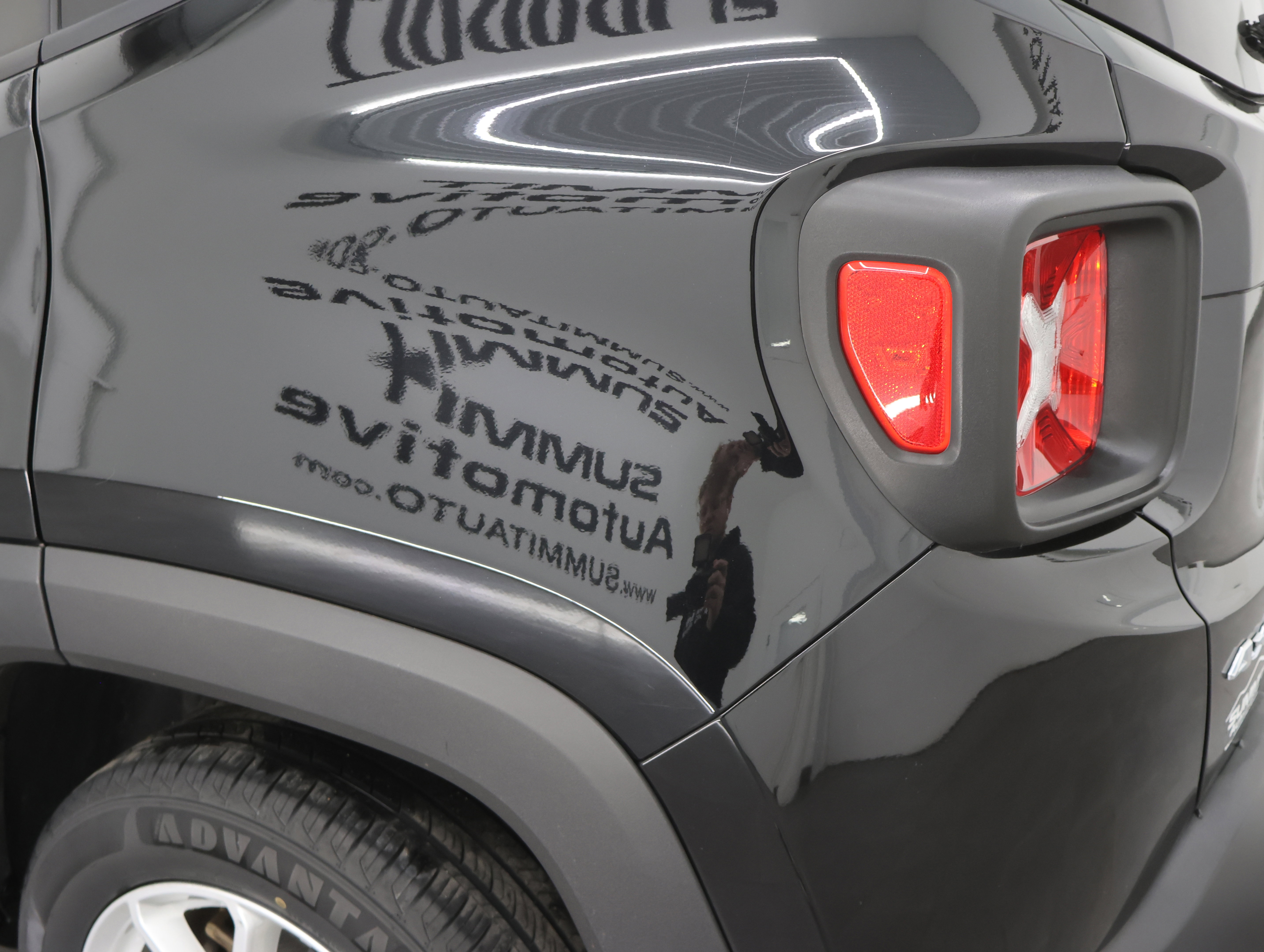 Used 2019 Jeep Renegade Latitude AWD/4WD image 26