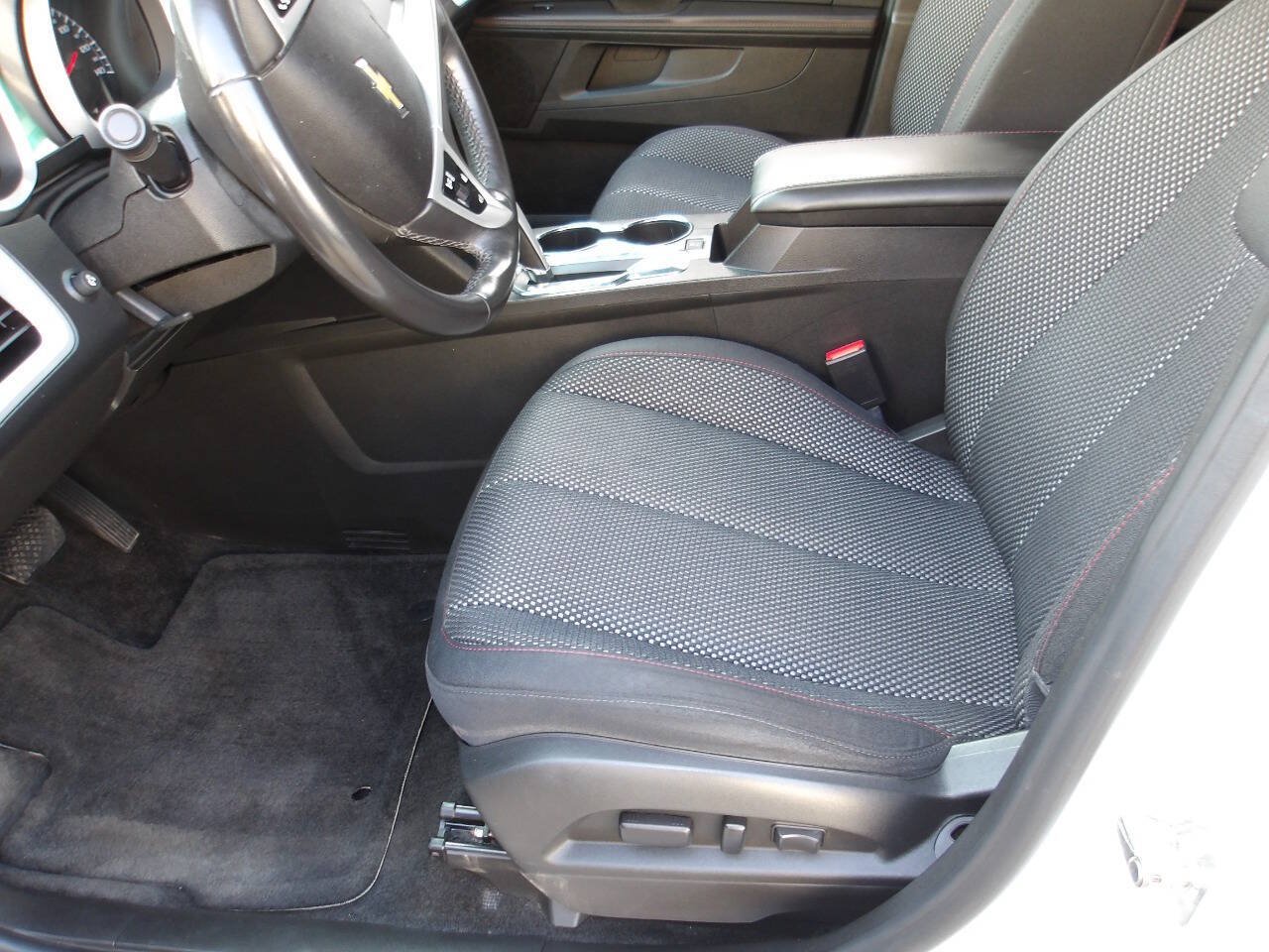 Used 2015 Chevrolet Equinox LT w/ Driver Convenience Package FWD image 6