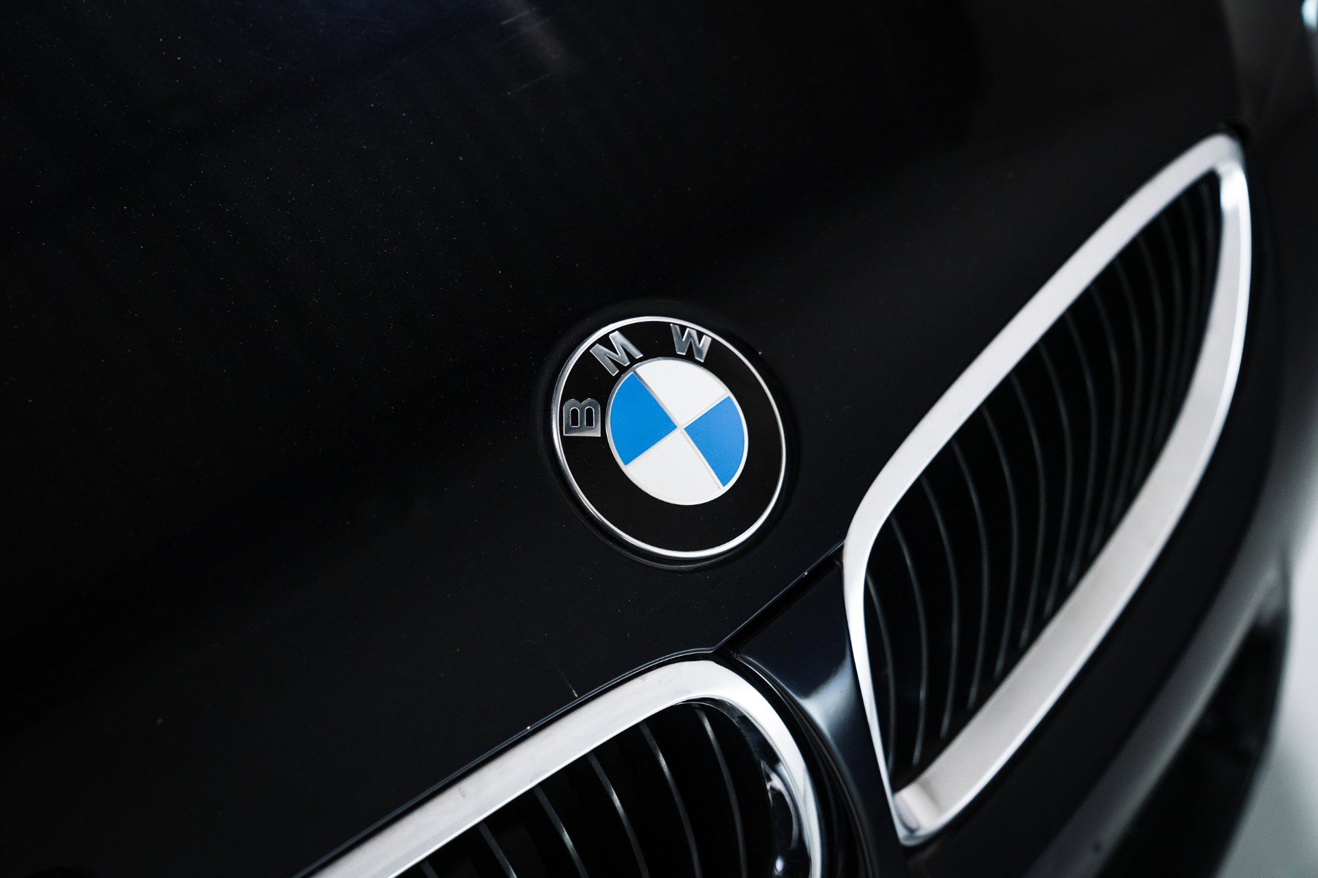 Used 2011 BMW M3 Convertible RWD image 13