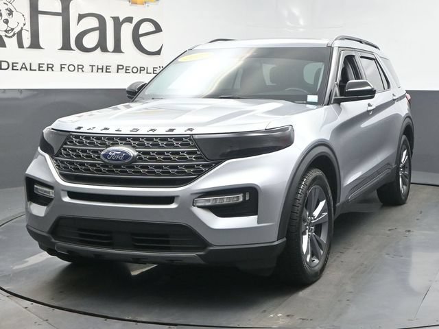 Used 2022 Ford Explorer XLT w/ Equipment Group 202A AWD/4WD image 7