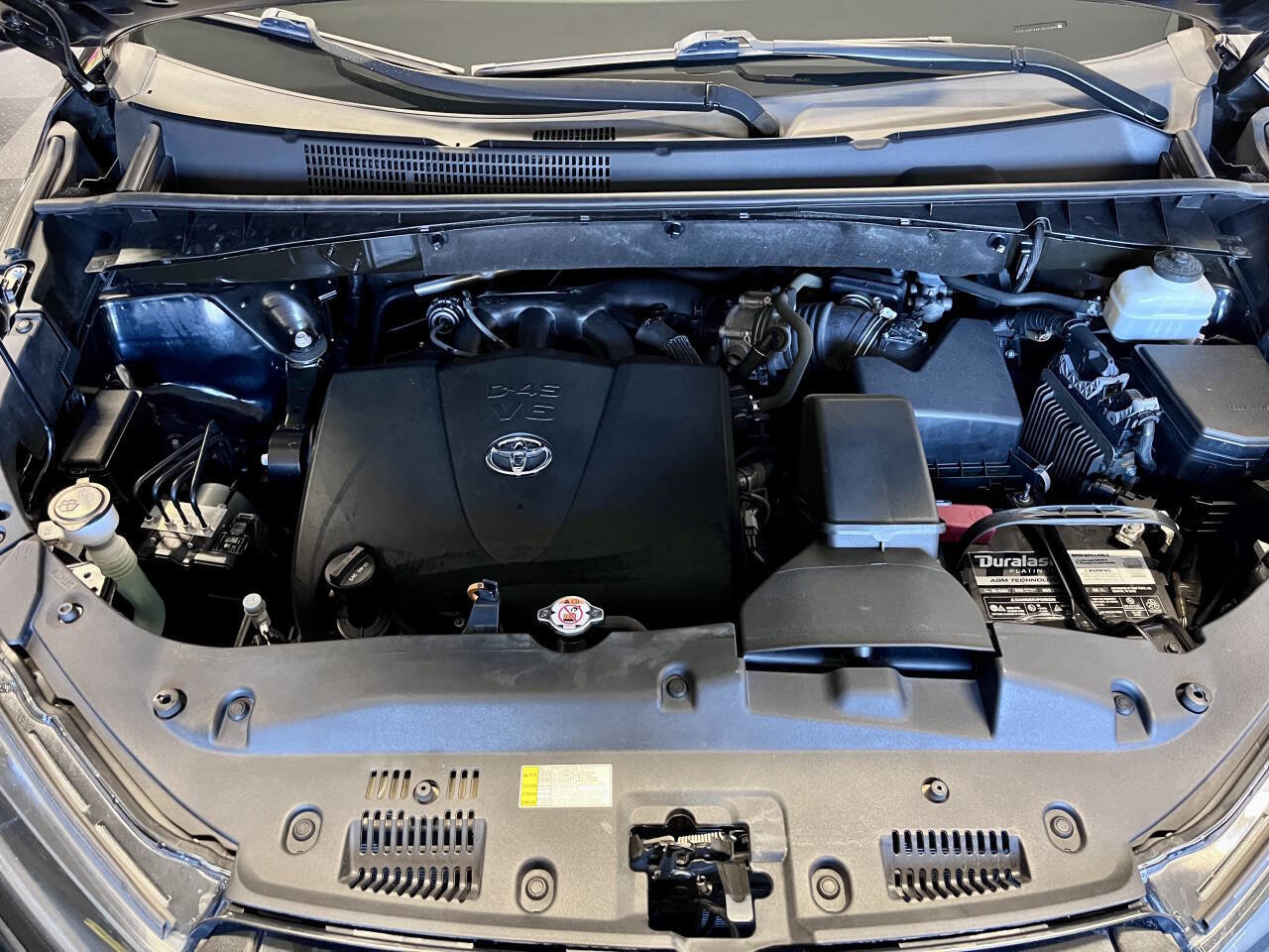 Used 2019 Toyota Highlander SE AWD/4WD image 26