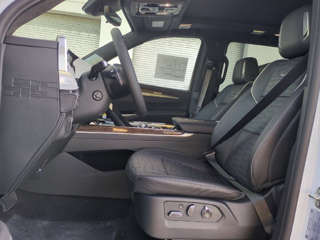New 2026 Cadillac Escalade Platinum Sport AWD/4WD image 20