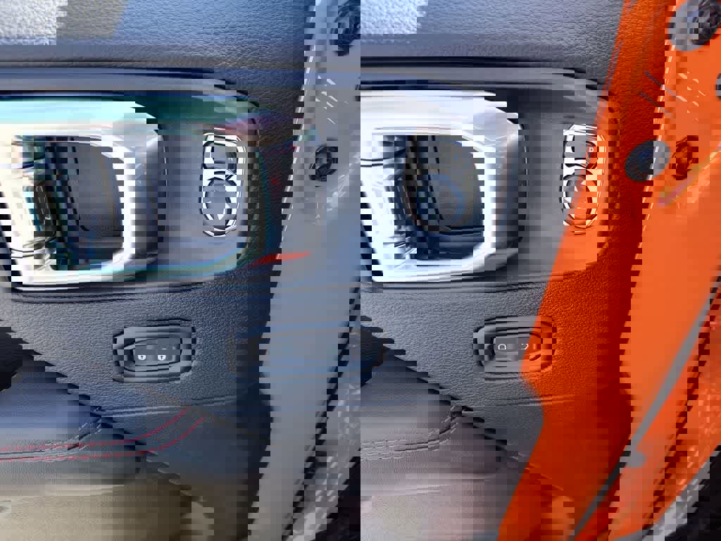 New 2025 Jeep Gladiator Rubicon w/ Convenience Group image 13