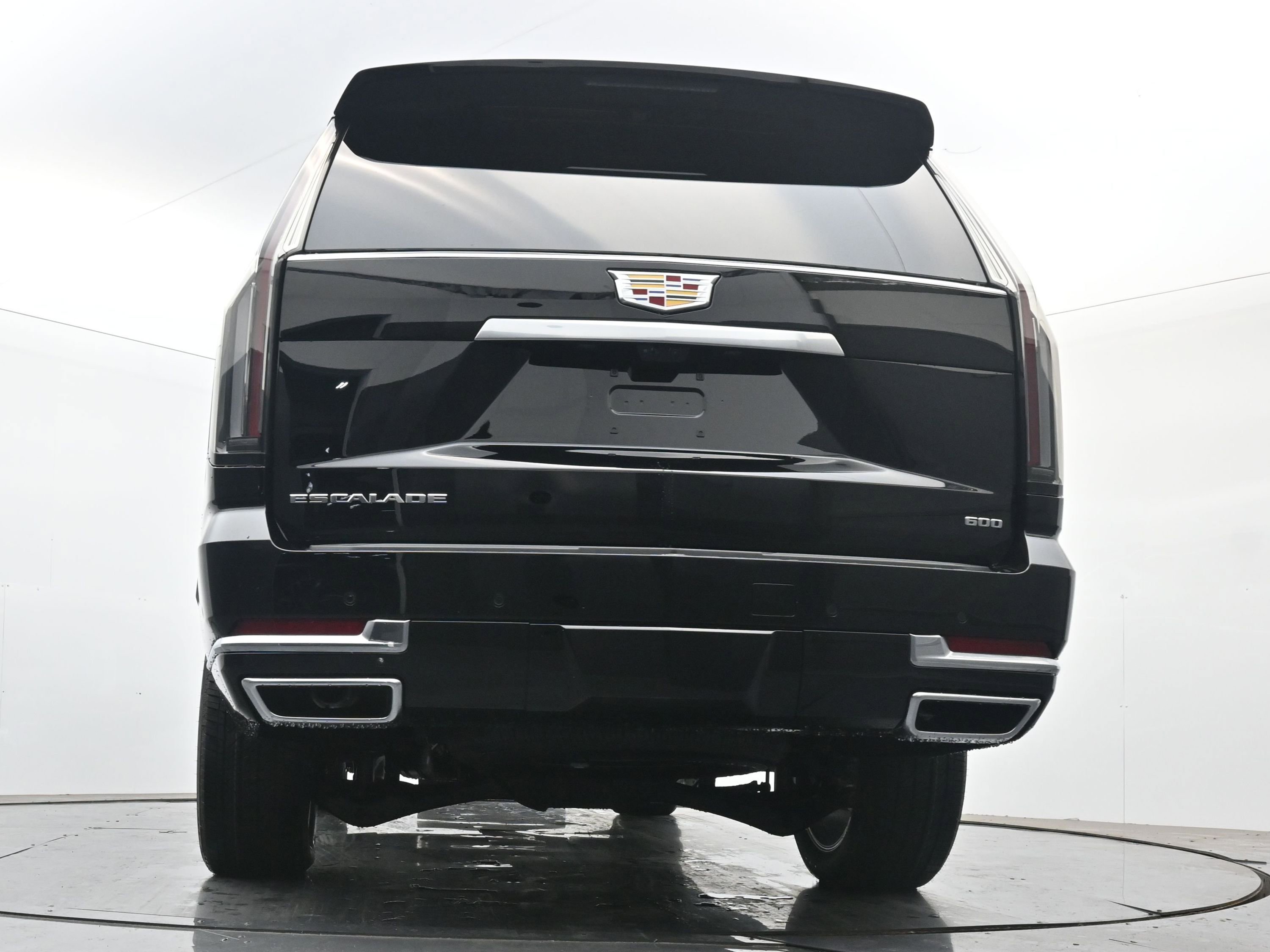 New 2026 Cadillac Escalade ESV Platinum Luxury w/ LPO, Floor Liner Package AWD/4WD image 18