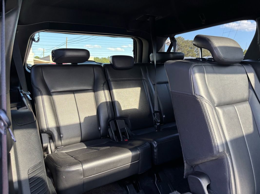 Used 2019 Ford Expedition Max XLT w/ Equipment Group 202A AWD/4WD image 30