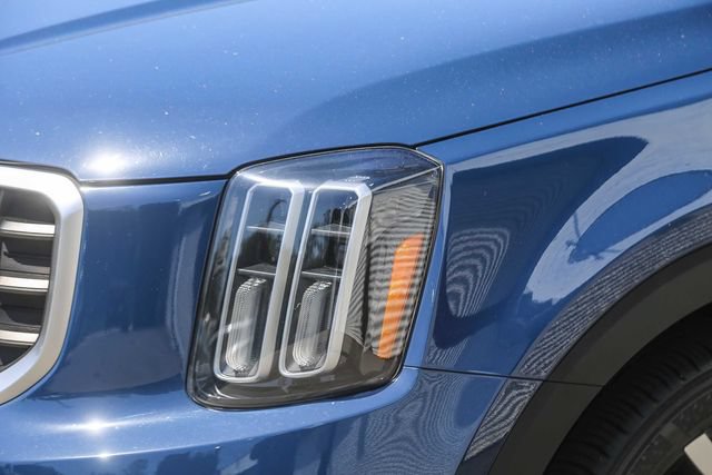 Used 2023 Kia Telluride S w/ S Sunroof Package FWD image 6
