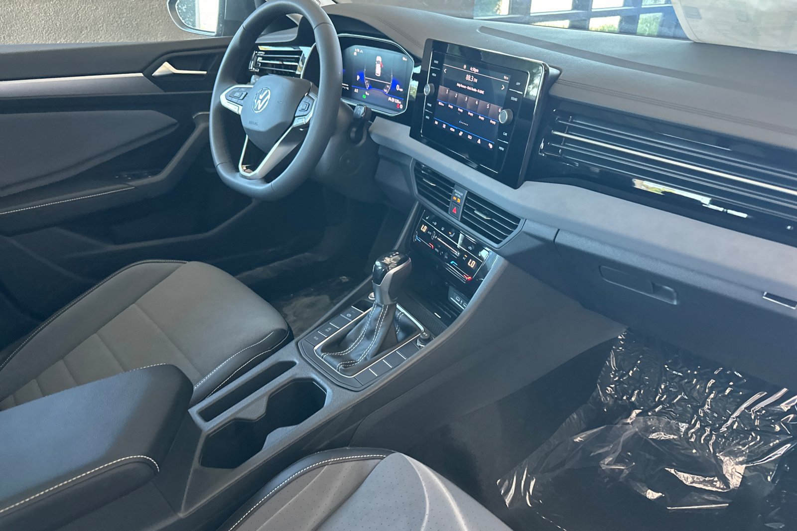 New 2026 Volkswagen Jetta SE FWD image 15