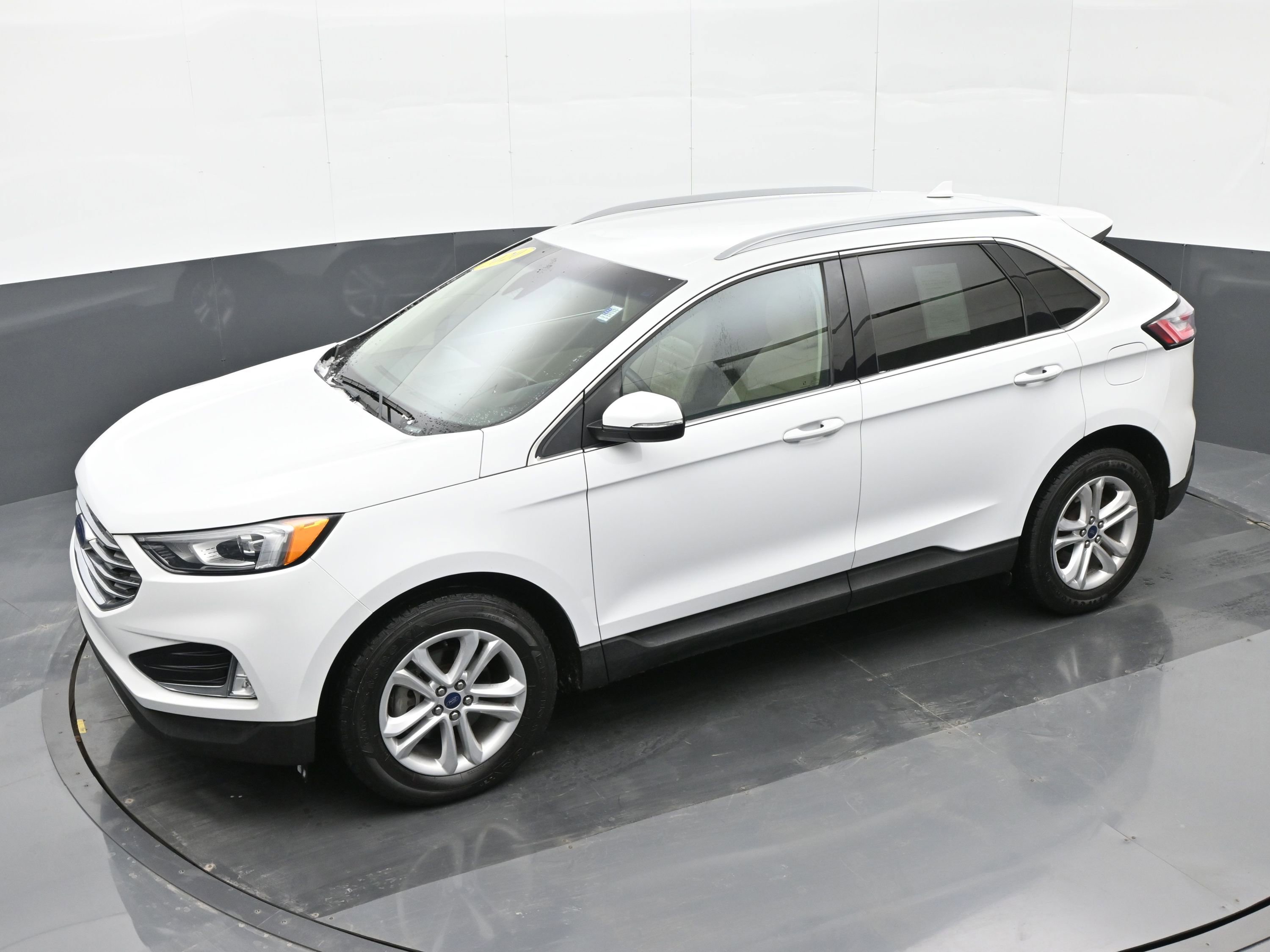 Used 2020 Ford Edge SEL image 31