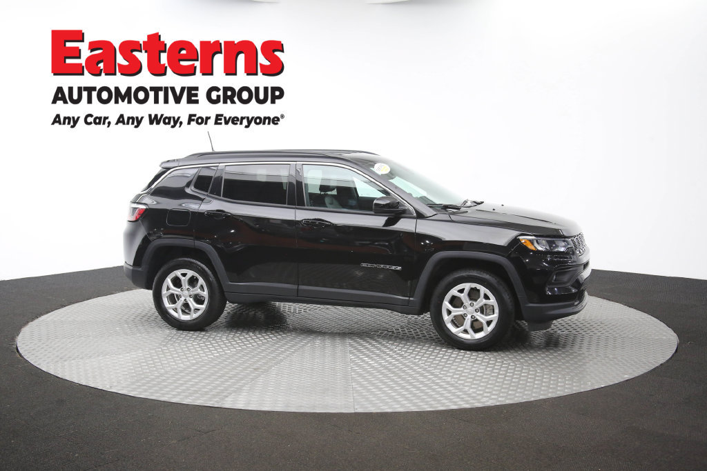 Used 2024 Jeep Compass Latitude AWD/4WD image 48
