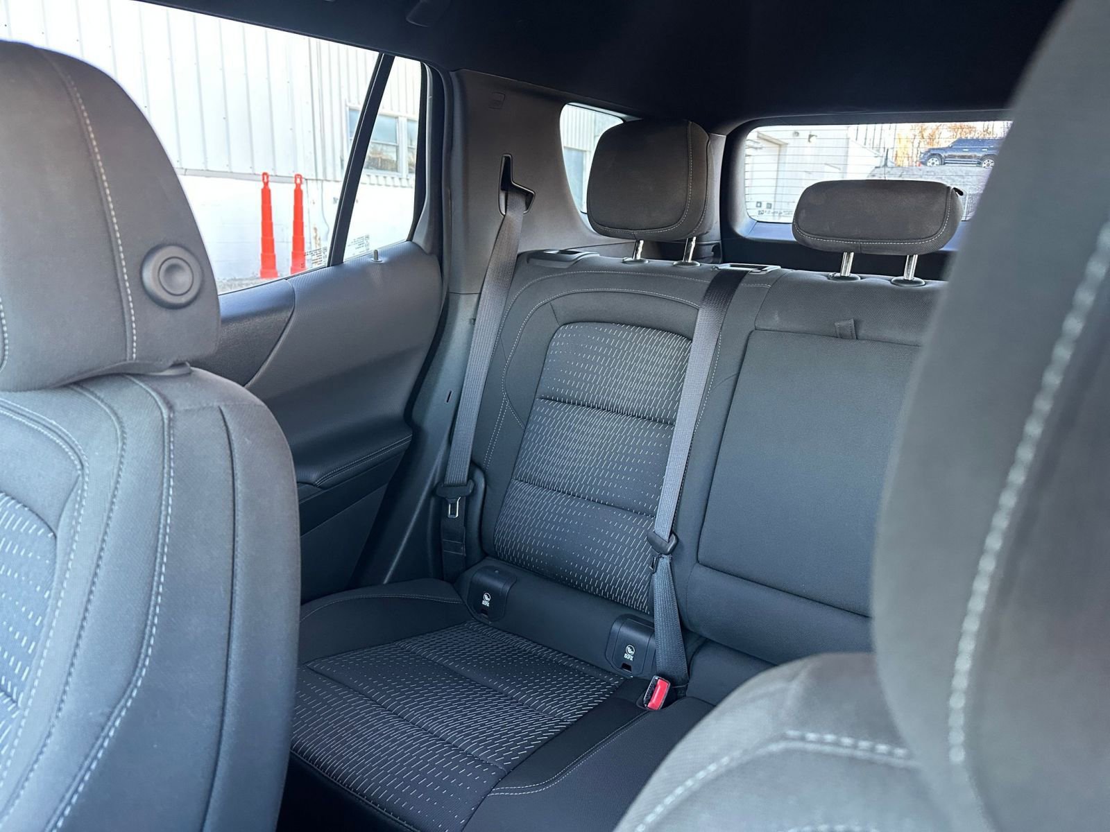 Used 2025 Chevrolet Equinox LT image 38