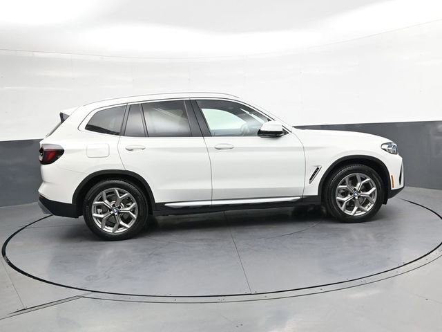 Used 2022 BMW X3 xDrive30i w/ Premium Package 2 AWD/4WD image 3