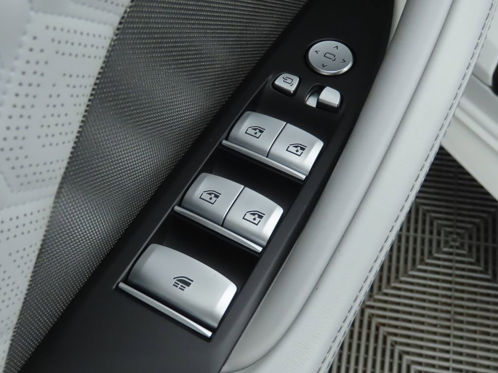 Used 2024 BMW M8 Competition image 31