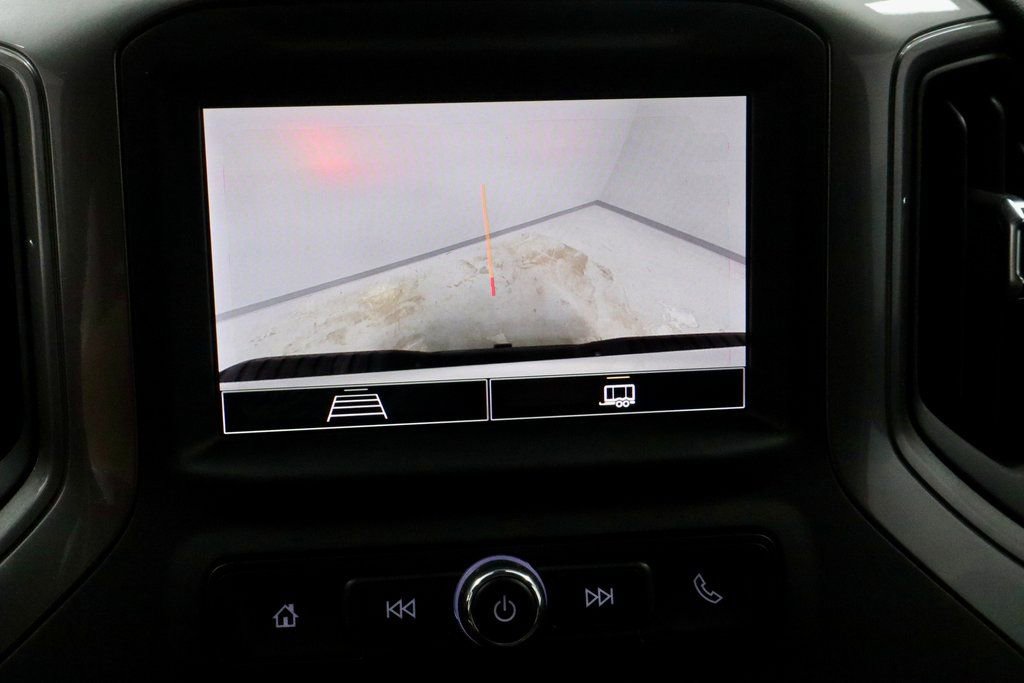 Used 2025 Chevrolet Silverado 2500 Custom w/ Custom Value Package image 2