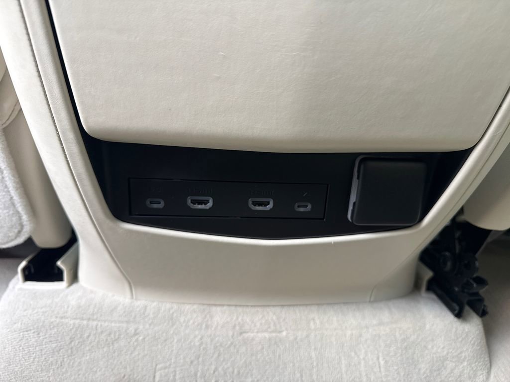 Used 2022 Cadillac Escalade Sport Platinum w/ Heavy-Duty Trailer Package image 12