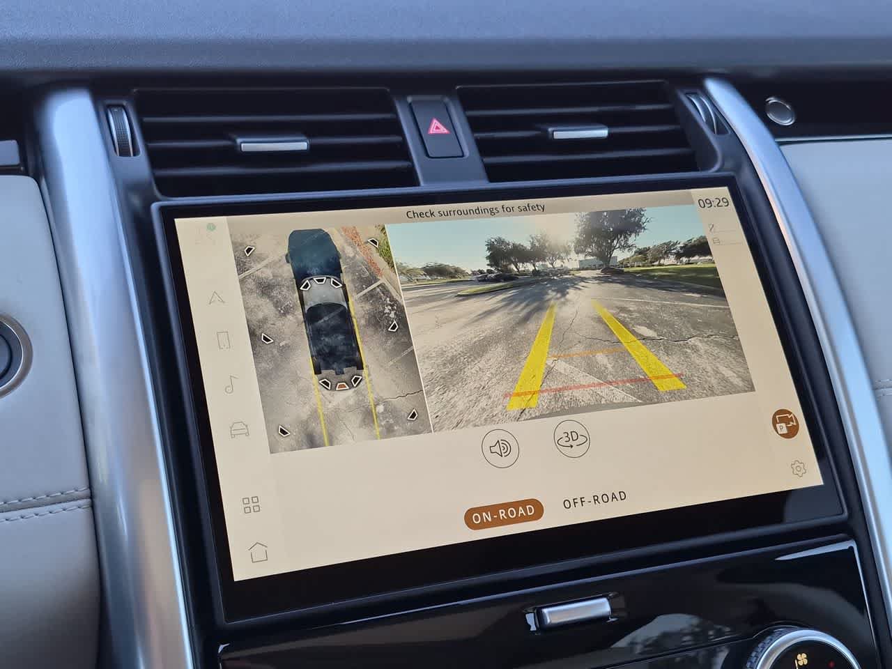 New 2026 Land Rover Discovery S AWD/4WD image 32