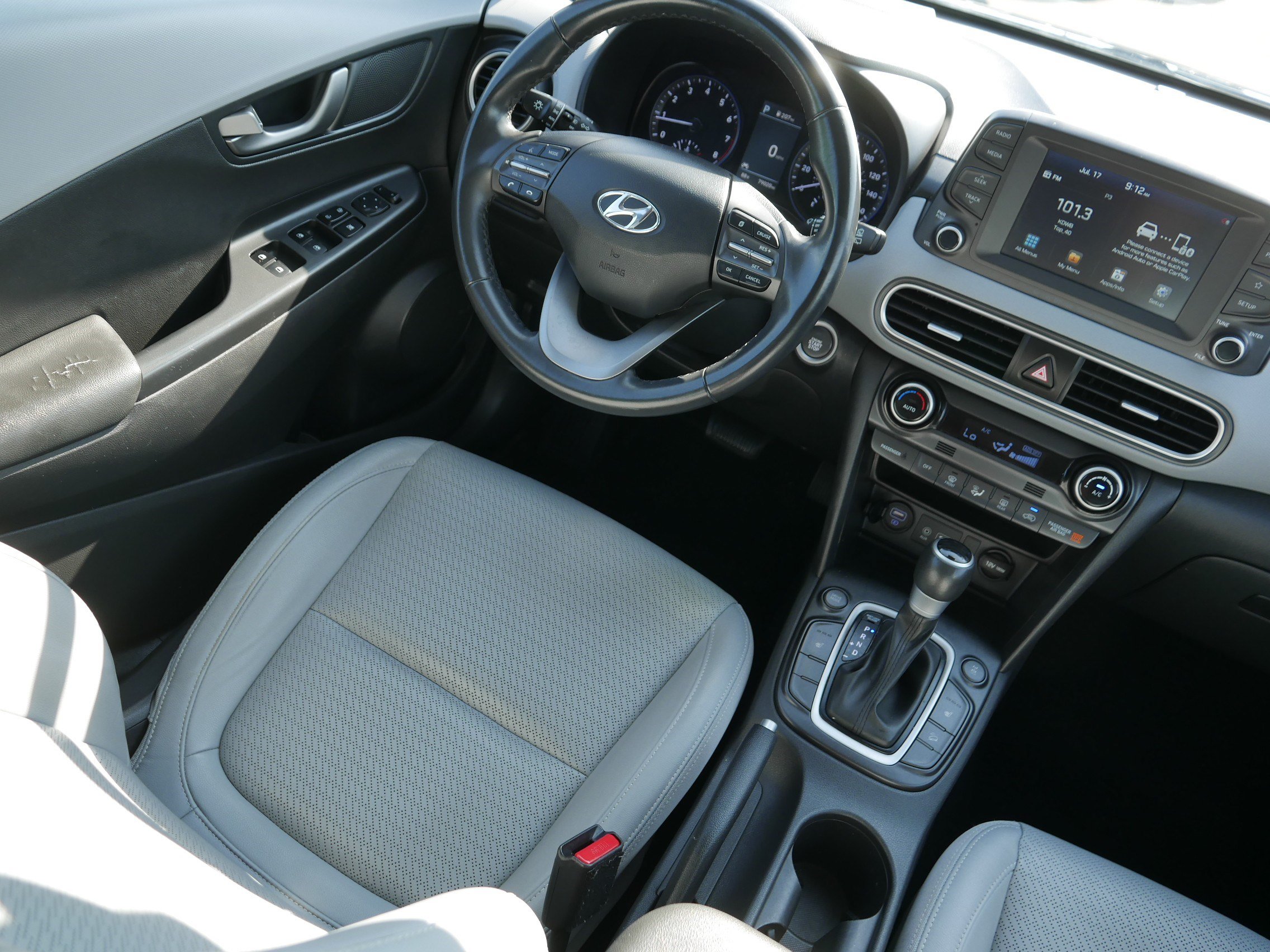 Used 2020 Hyundai Kona Limited AWD/4WD image 9