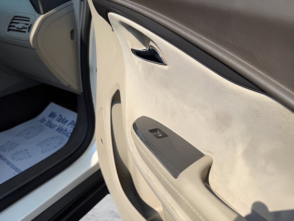 Used 2013 Chevrolet Volt Premium w/ Premium Trim Package FWD image 24