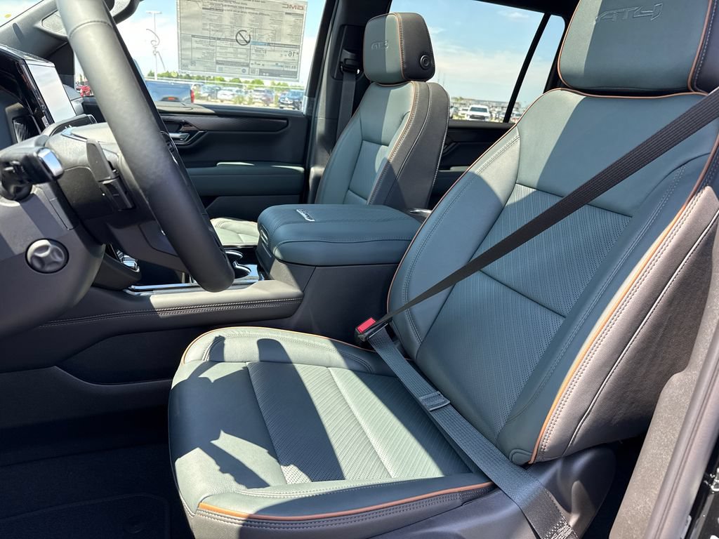New 2026 GMC Yukon XL AT4 AWD/4WD image 16