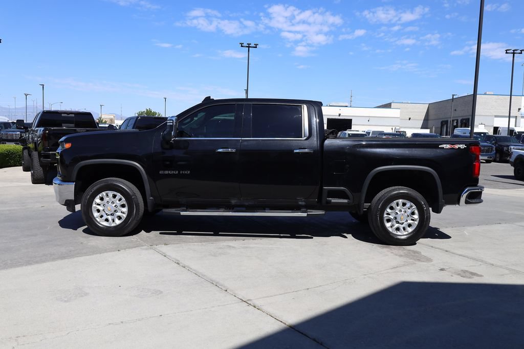 Used 2022 Chevrolet Silverado 2500 LTZ w/ LTZ Convenience Package AWD/4WD image 3