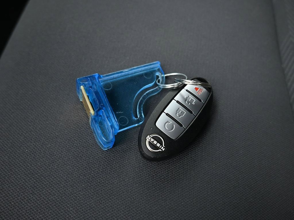 Used 2024 Nissan Frontier SV w/ SV Convenience Package image 53