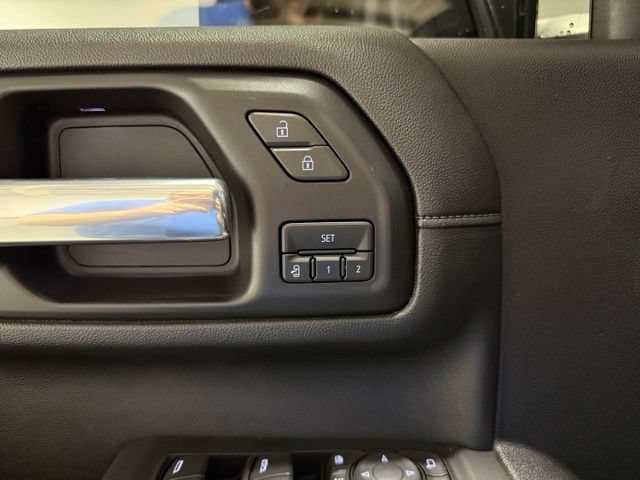 Used 2020 Chevrolet Silverado 2500 LTZ w/ LTZ Convenience Package AWD/4WD image 10