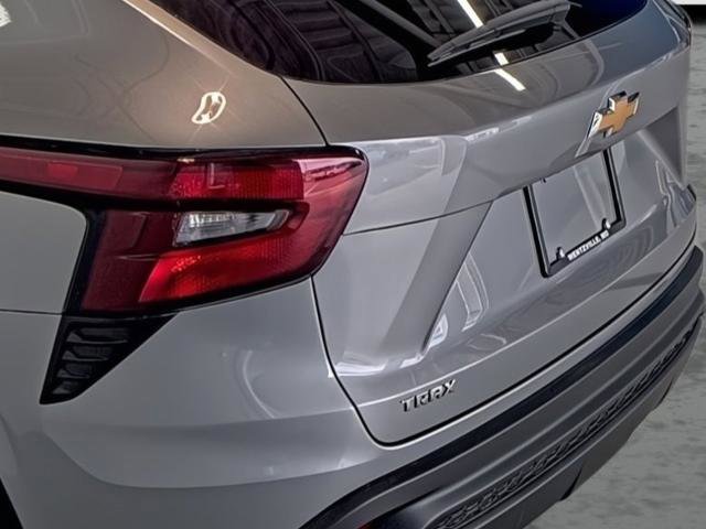 New 2026 Chevrolet Trax LS image 10