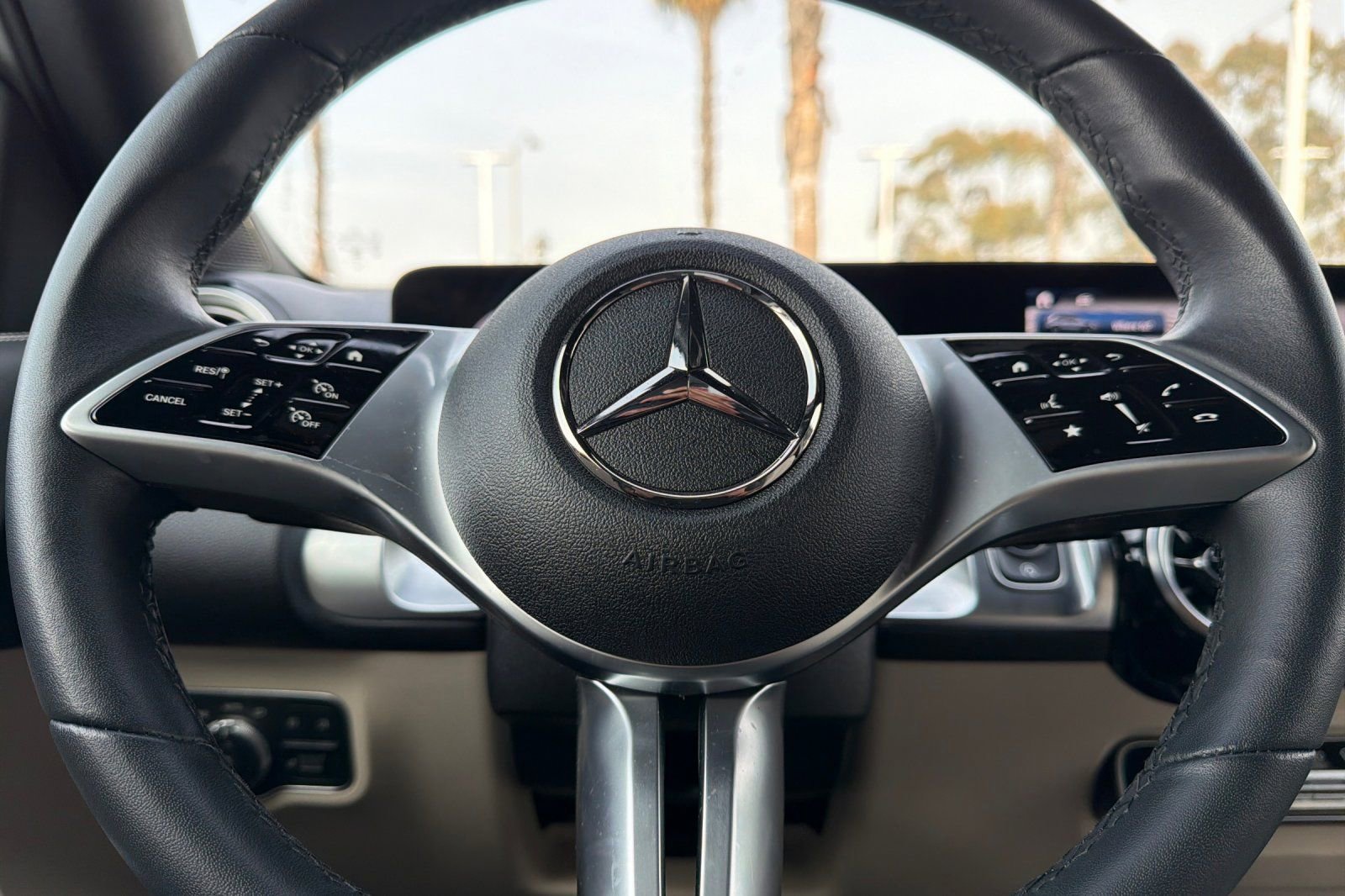 Certified 2025 Mercedes-Benz GLB 250 image 28