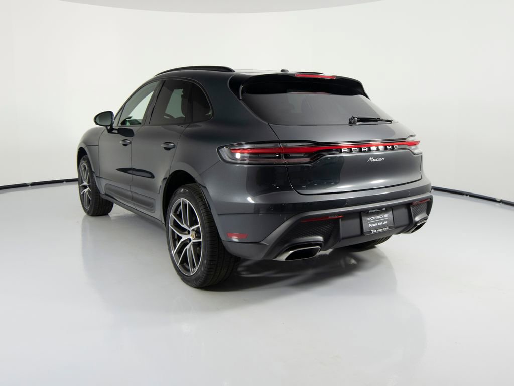 Certified 2025 Porsche Macan image 8