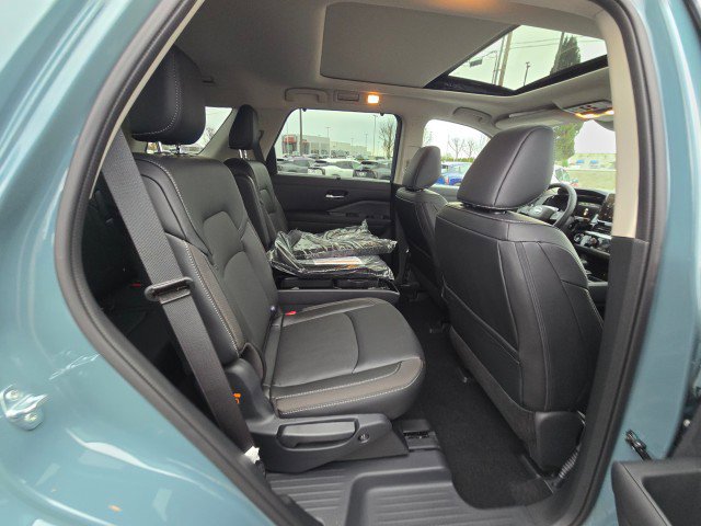 New 2026 Nissan Pathfinder SL image 15