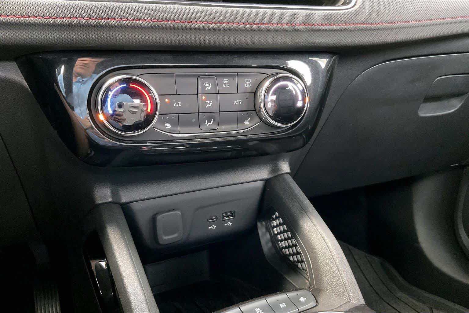 Used 2024 Chevrolet TrailBlazer RS w/ Driver Confidence Package FWD image 31