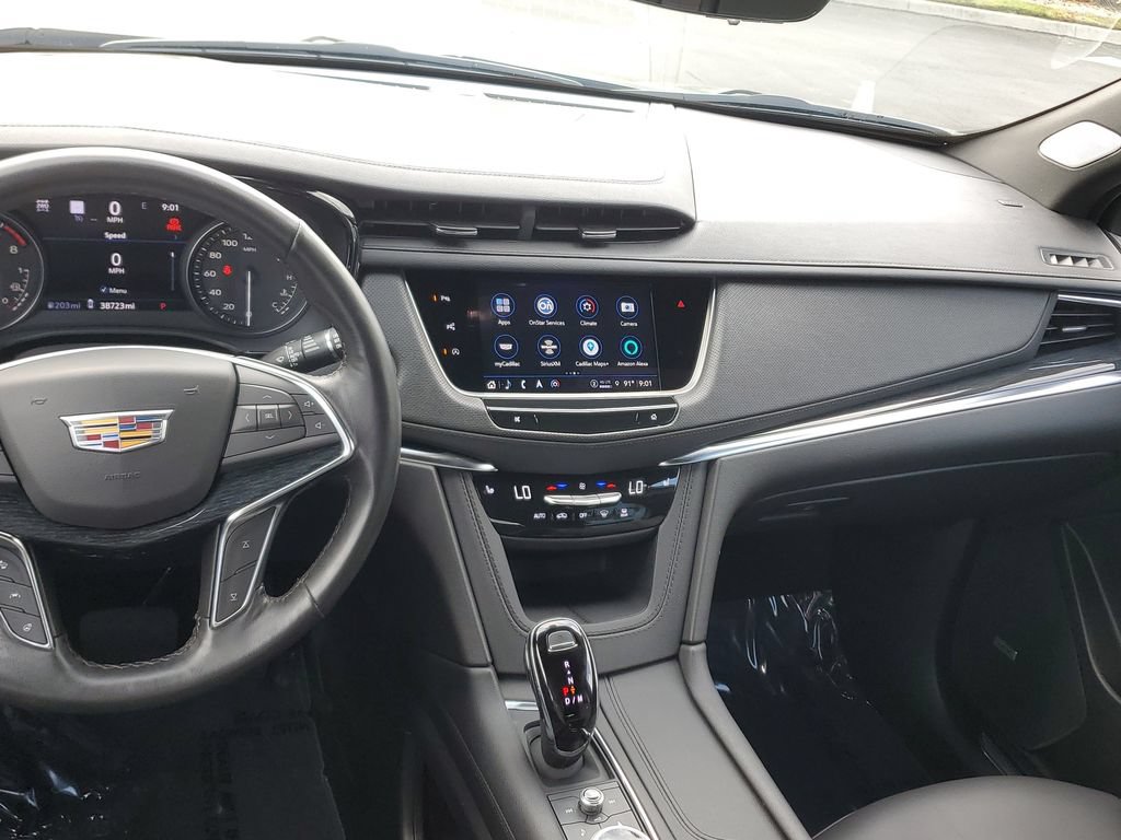 Certified 2024 Cadillac XT5 Premium Luxury w/ Technology Package AWD/4WD image 19