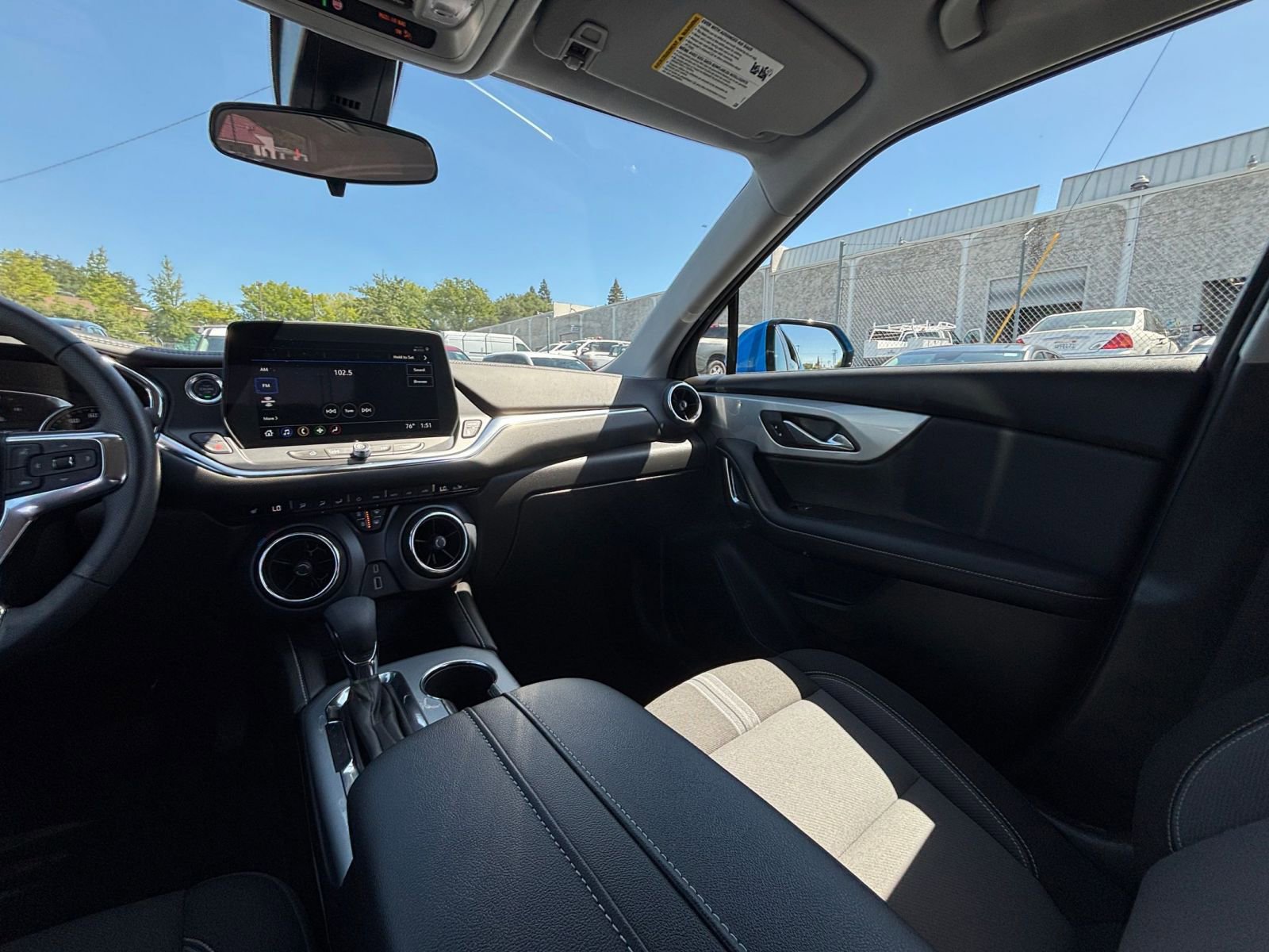 Used 2025 Chevrolet Blazer LT image 37