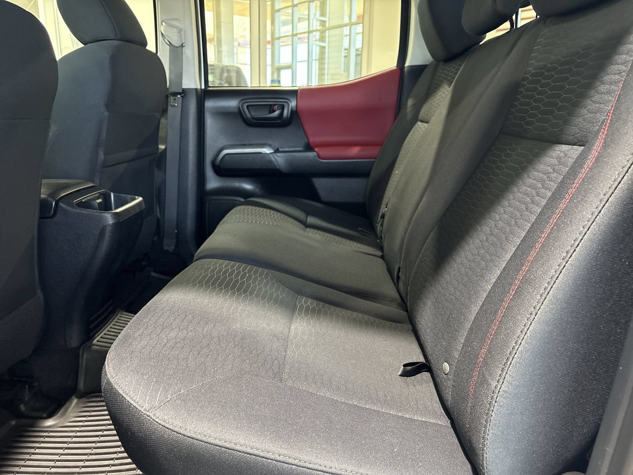 Used 2019 Toyota Tacoma SR5 AWD/4WD image 21