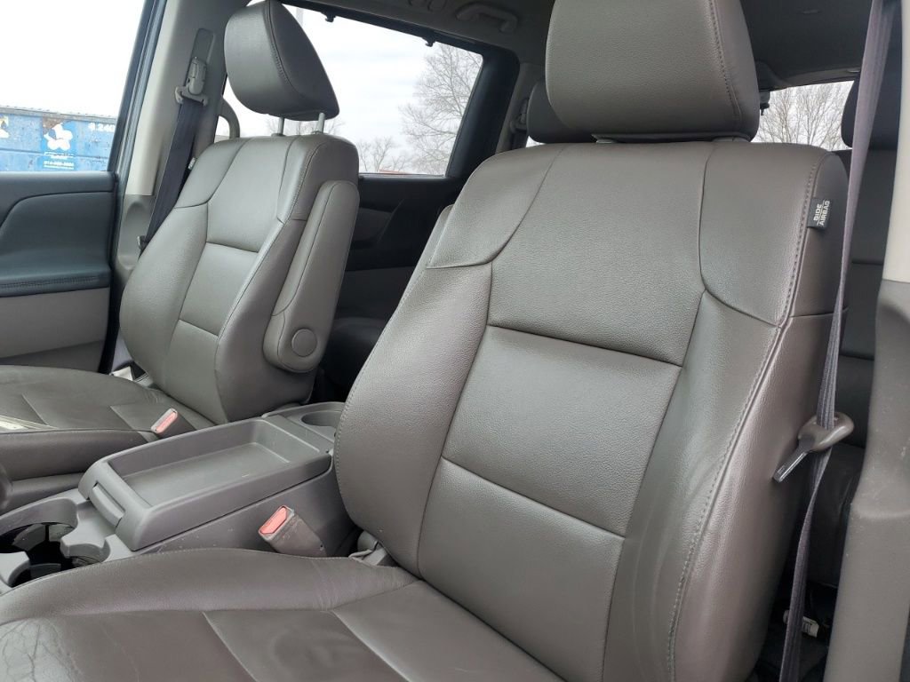 Used 2016 Honda Odyssey Touring Elite image 29