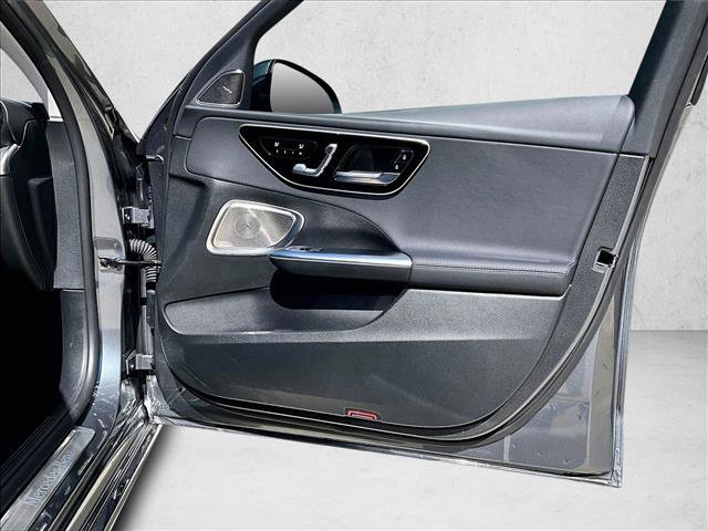 Used 2025 Mercedes-Benz C 300 Sedan image 19