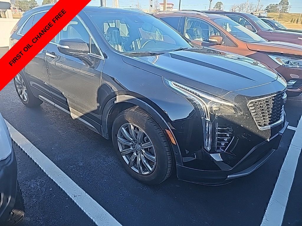 Used 2022 Cadillac XT4 Premium Luxury w/ Enhanced Visibility Package image 2