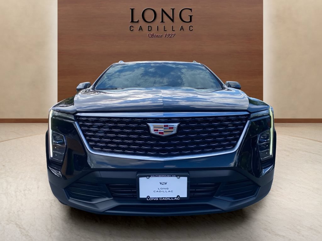 Certified 2024 Cadillac XT4 Luxury w/ Cold Weather Package AWD/4WD image 8