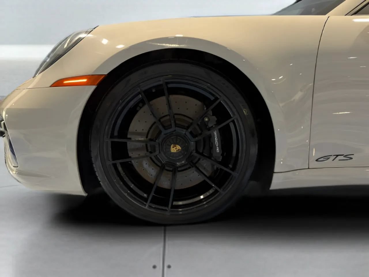 Used 2022 Porsche 911 Carrera 4 GTS AWD/4WD image 33