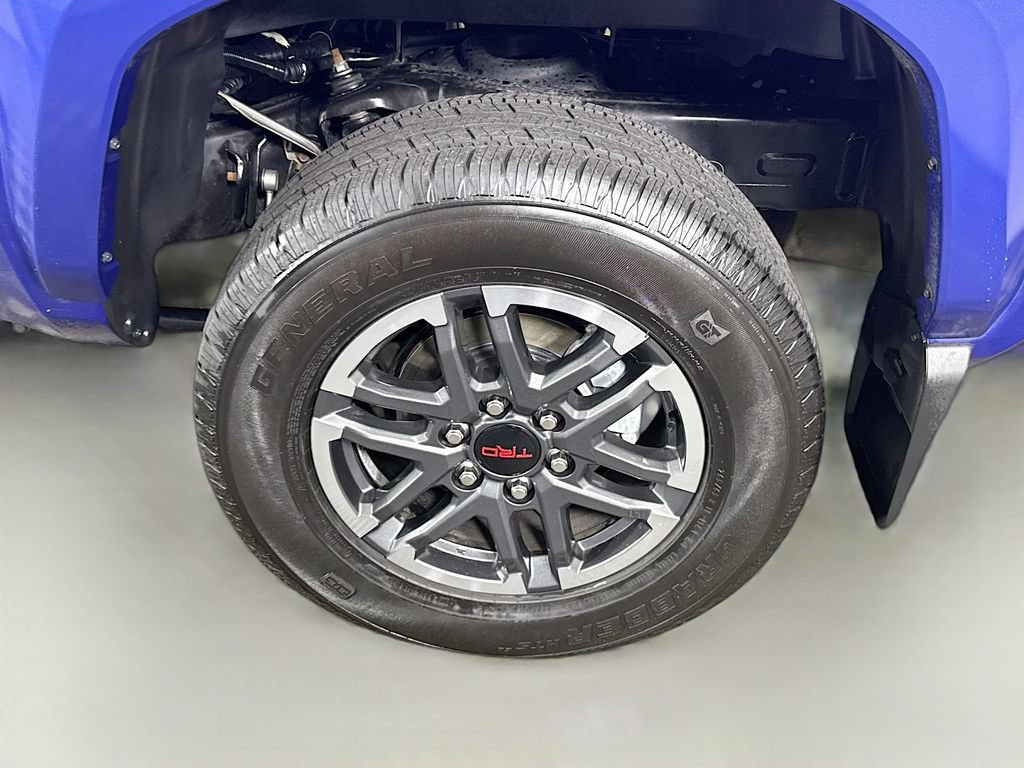 Certified 2025 Toyota Tacoma TRD Sport AWD/4WD image 36