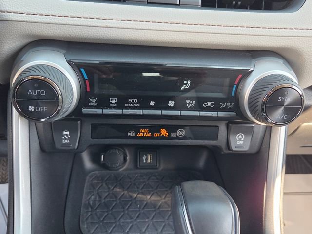 Used 2023 Toyota RAV4 XLE Premium image 20