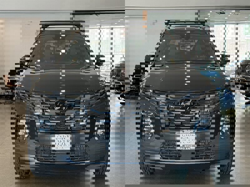 Used 2023 Hyundai Santa Cruz Limited image 2