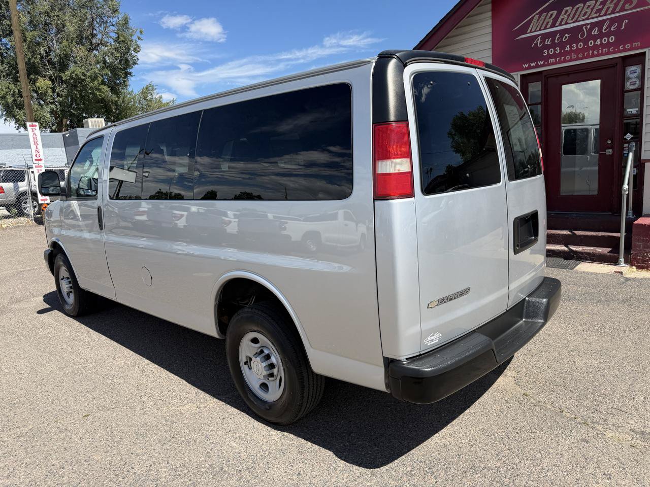 Used 2016 Chevrolet Express 2500 LS RWD image 7