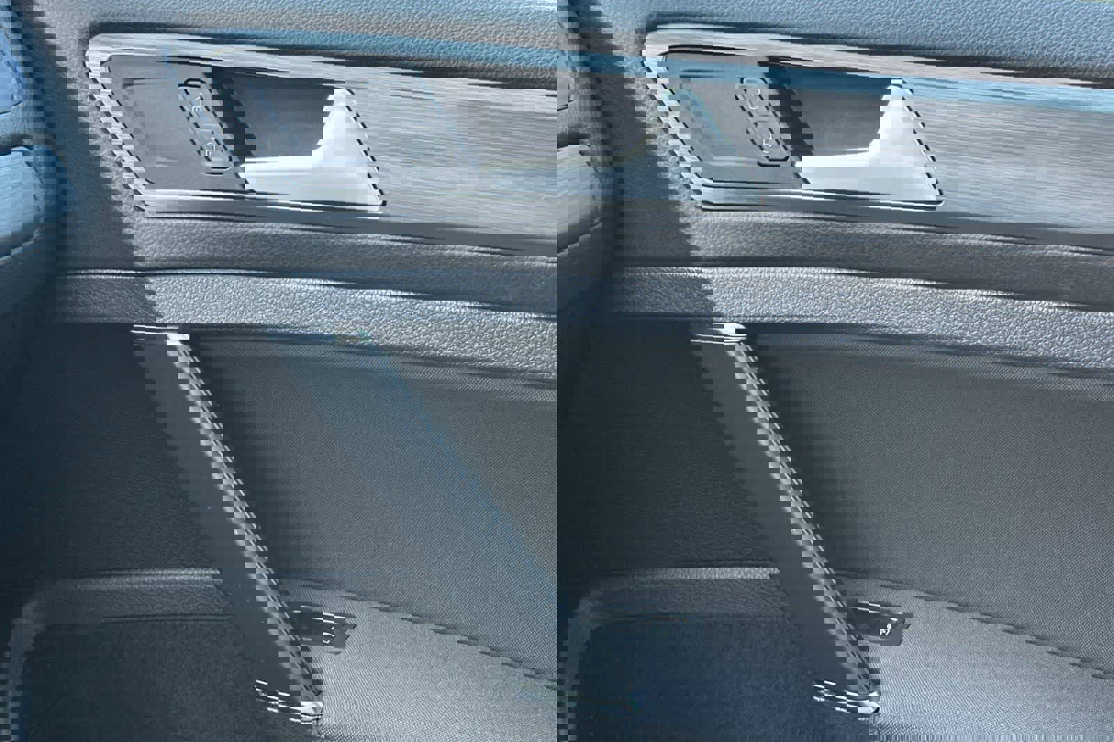 Used 2019 Volkswagen Golf S image 21