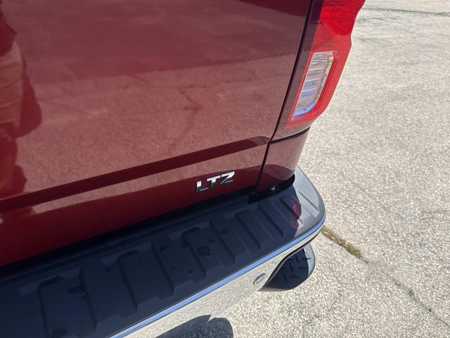 Used 2018 Chevrolet Silverado 1500 LTZ w/ LTZ Plus Package AWD/4WD image 7