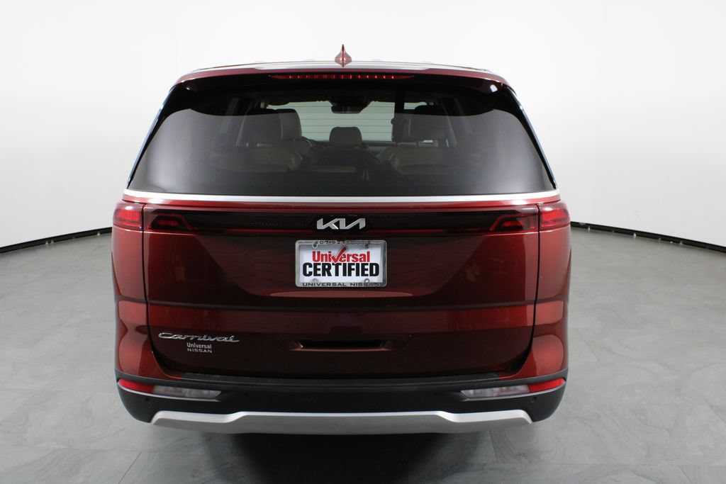 Used 2022 Kia Carnival EX FWD image 10