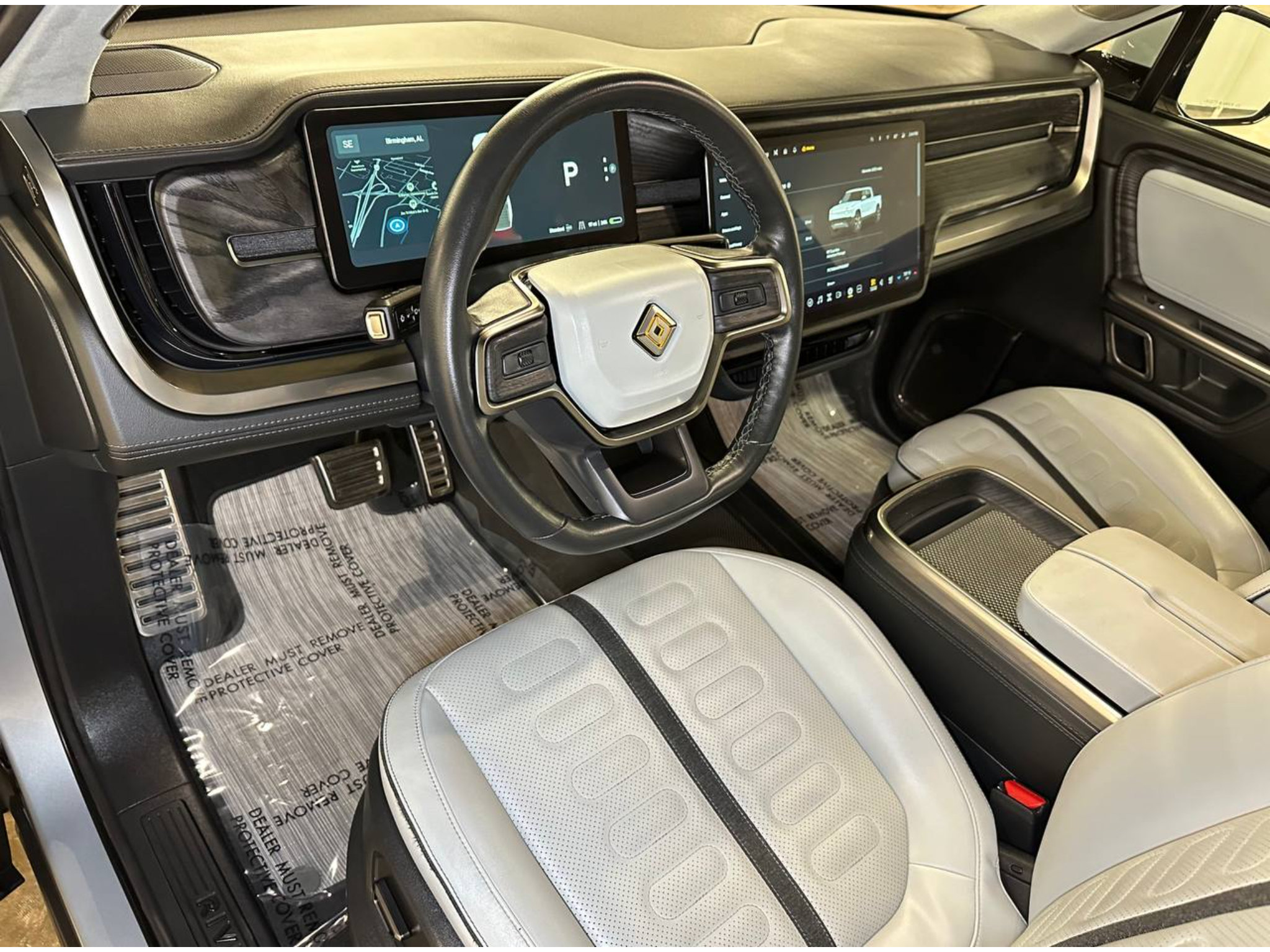 Used 2023 Rivian R1T Adventure Dual AWD/4WD image 19