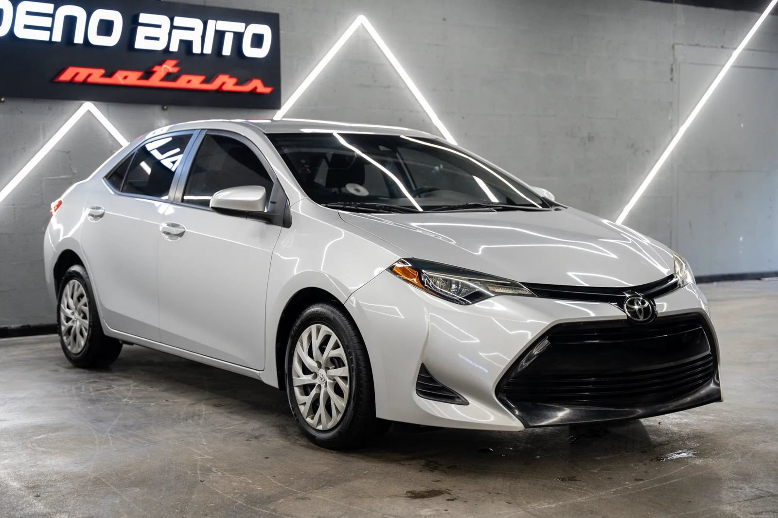 Used 2019 Toyota Corolla LE FWD image 9
