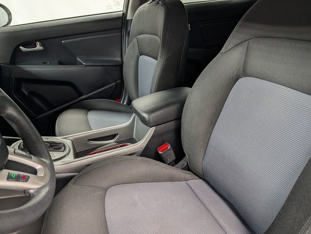 Used 2016 Kia Sportage LX image 7