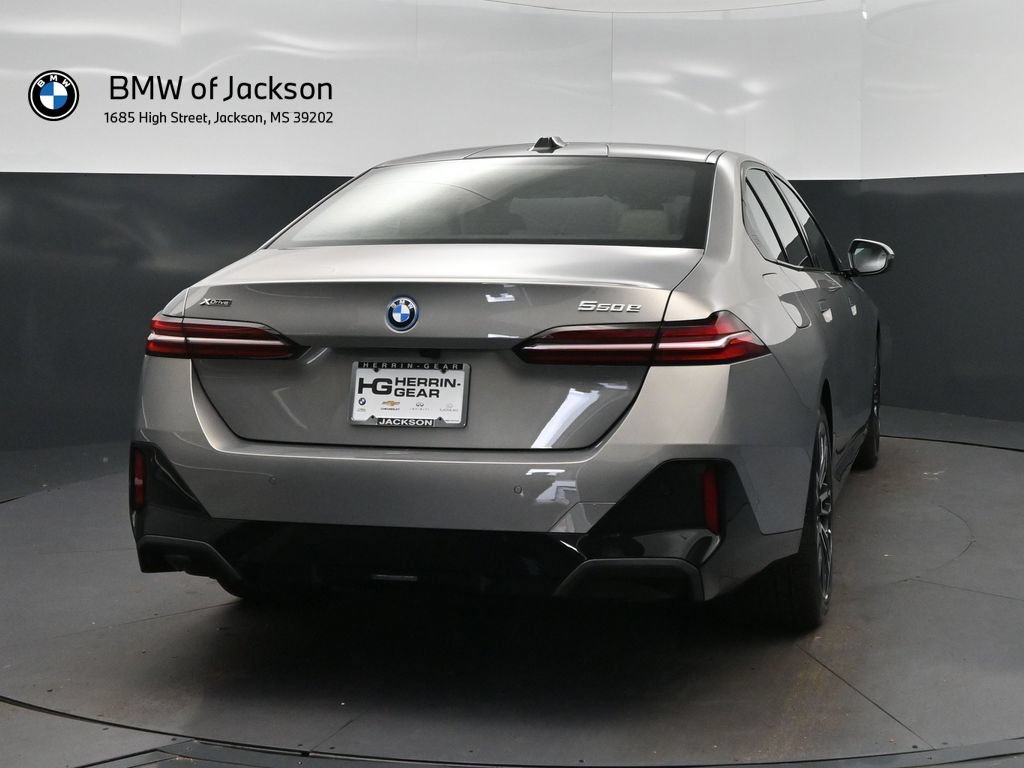 New 2027 BMW 550e xDrive w/ Premium Package AWD/4WD image 7
